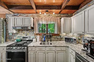 8 Deerfield Ct, Lake Ariel, PA 18436 - Photo 8
