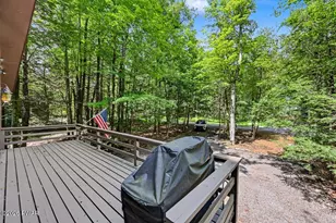 8 Deerfield Ct, Lake Ariel, PA 18436 - Photo 6