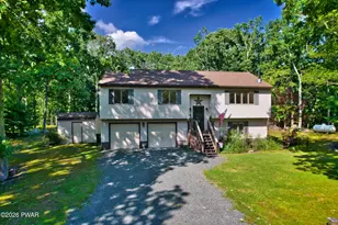 103 Jack Pine Ct, Milford, PA 18337 - Photo 2