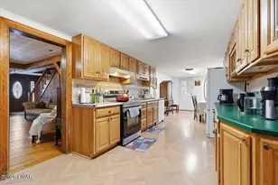 205 Maple Ave, Hawley, PA 18428 - Photo 26