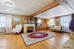 205 Maple Ave, Hawley, PA 18428 - Photo 16