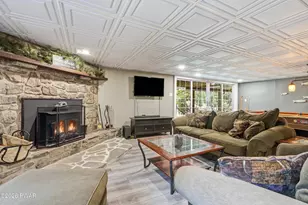 233 Indian Dr, Greentown, PA 18426 - Photo 44