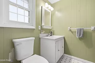 233 Indian Dr, Greentown, PA 18426 - Photo 40