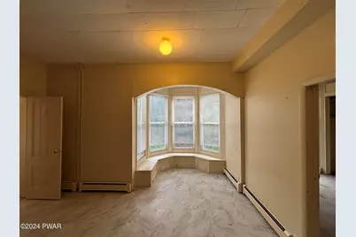 302 Avenue I #1R, Matamoras, PA 18336 - Photo 4