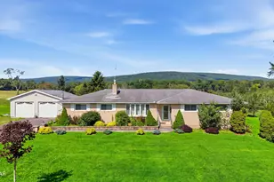 2843 Easton Turnpike, Waymart, PA 18472 - Photo 2