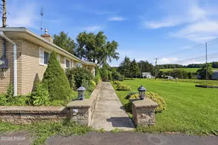 2843 Easton Turnpike, Waymart, PA 18472 - Photo 32