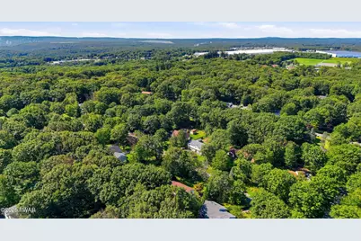 3 Devonshire Lane, Mount Pocono, PA 18344 - Photo 48