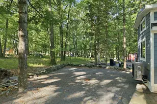 106 Black Cherry Ct, Milford, PA 18337 - Photo 58
