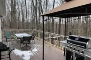 1016 Overlook Trl, Newfoundland, PA 18445 - Photo 4