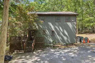 677 Clubhouse Dr, East Stroudsburg, PA 18302 - Photo 8