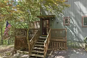 677 Clubhouse Dr, East Stroudsburg, PA 18302 - Photo 1
