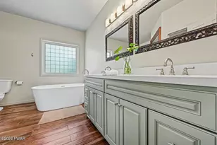 203 Azalea Dr, Mayfield, PA 18433 - Photo 44