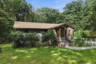 185 Laurel Cir, Hawley, PA 18428 - Photo 10