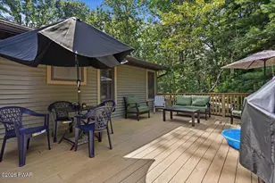 185 Laurel Cir, Hawley, PA 18428 - Photo 58