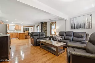 185 Laurel Cir, Hawley, PA 18428 - Photo 14
