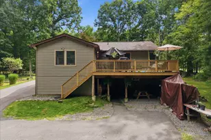 185 Laurel Cir, Hawley, PA 18428 - Photo 70