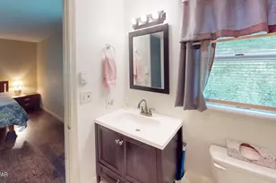 101 Grove St, Lackawaxen, PA 18435 - Photo 16