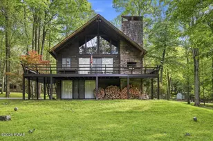 109 Valley Run, Greentown, PA 18426 - Photo 2