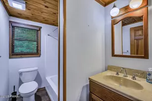 28 Hemlock Ln, Lake Ariel, PA 18436 - Photo 18