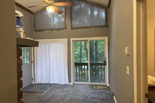 129 Surrey Ln, Lords Valley, PA 18428 - Photo 12