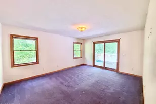 809 Maple Leaf Ct, Lords Valley, PA 18428 - Photo 28