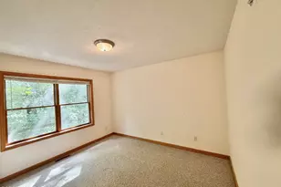 809 Maple Leaf Ct, Lords Valley, PA 18428 - Photo 18