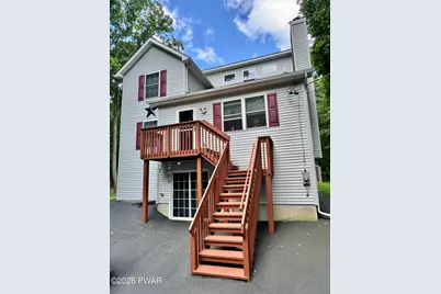 110 Stroud Court, Dingmans Ferry, PA 18328 - Photo 2