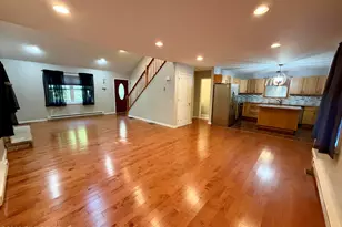 110 Stroud Ct, Dingmans Ferry, PA 18328 - Photo 6