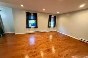 110 Stroud Ct, Dingmans Ferry, PA 18328 - Photo 8