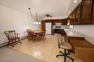 19 Marion Cir, Olyphant, PA 18447 - Photo 10