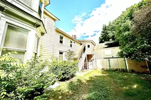 302 Avenue I, Matamoras, PA 18336 - Photo 2
