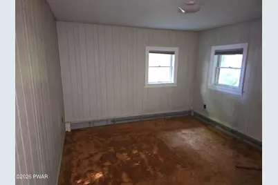 128 E Oak Lane, Greentown, PA 18426 - Photo 16