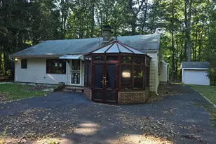 128 E Oak Ln, Greentown, PA 18426 - Photo 28
