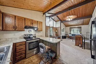2130 Fawn Ln, Bushkill, PA 18324 - Photo 6