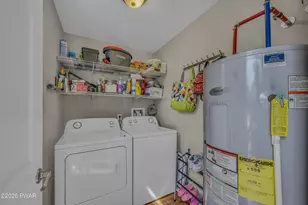 185 S Fairway Dr, Lake Ariel, PA 18436 - Photo 34