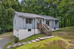 104 Inverness Ct, Milford, PA 18337 - Photo 2