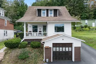 1242 Overlook Ave, Honesdale, PA 18431 - Photo 2