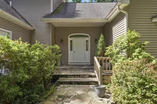 802 Green Ct, Lords Valley, PA 18428 - Photo 4