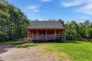 1863 Hancock Hwy, Honesdale, PA 18431 - Photo 4