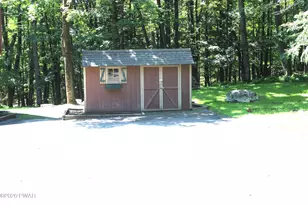 23 Aquarius Ln, Lake Ariel, PA 18436 - Photo 2