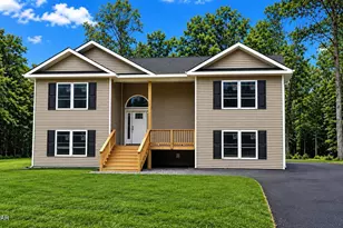 125 Franklin Dr, Hawley, PA 18428 - Photo 2