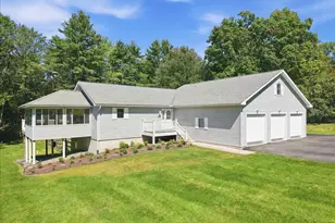 64 Applewood Dr, Hawley, PA 18428 - Photo 1