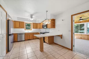 64 Applewood Dr, Hawley, PA 18428 - Photo 12