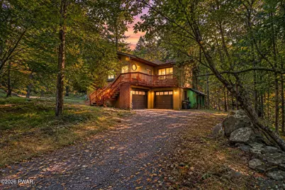 3132 Bear Road, Bushkill, PA 18324 - Photo 2