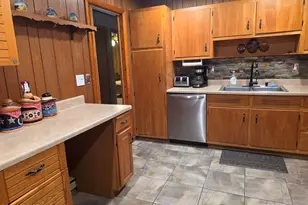 140 Timber Ridge Cir, Greentown, PA 18426 - Photo 8
