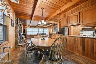 129 Briarwood Dr, Greentown, PA 18426 - Photo 14