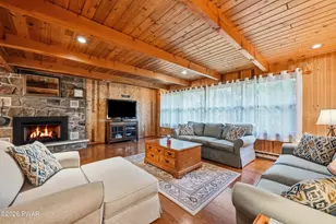 129 Briarwood Dr, Greentown, PA 18426 - Photo 6