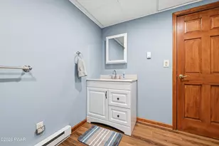 129 Briarwood Dr, Greentown, PA 18426 - Photo 50