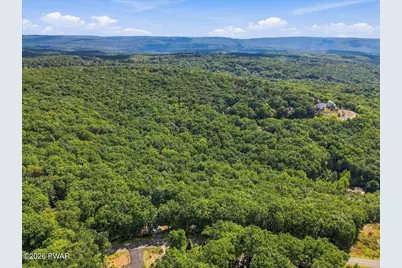 5231 Woodbridge Drive E, Bushkill, PA 18324 - Photo 58
