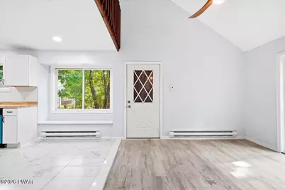 5231 Woodbridge Drive E, Bushkill, PA 18324 - Photo 8